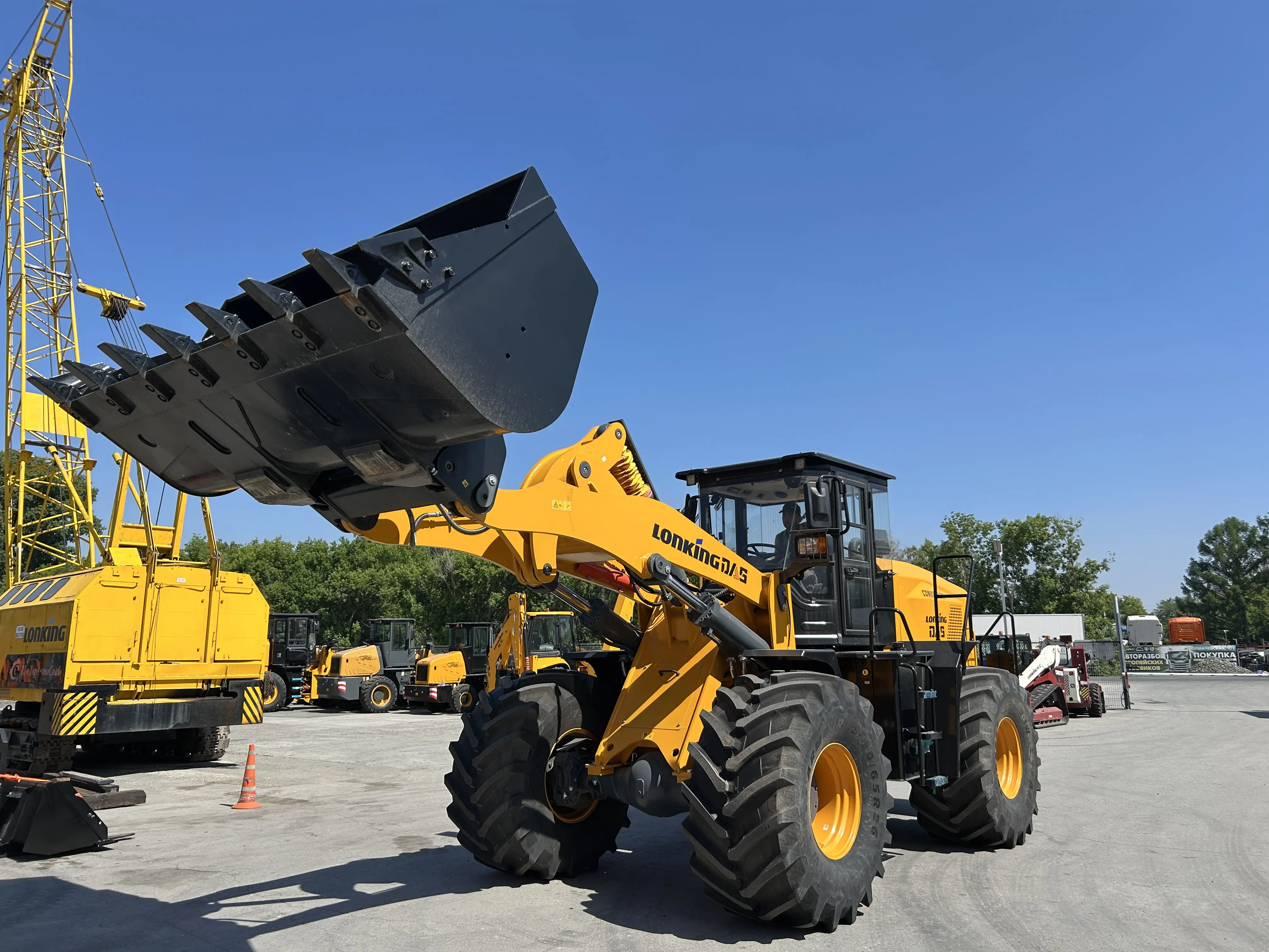 Фронтальный погрузчик CDM856 AGRI грузоподъемностью  в Москве
