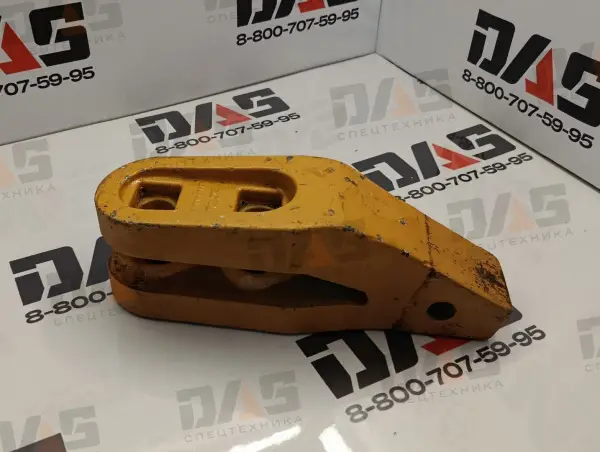 Адаптер коронки ковша (крепление болты) СDM833 оригинал