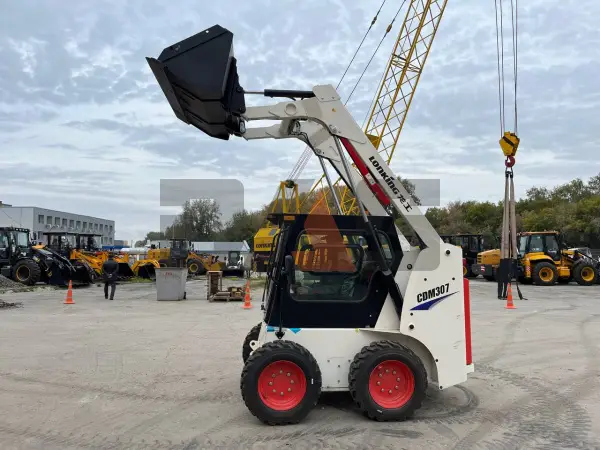 Мини-погрузчик Lonking CDM307 купить в Москве