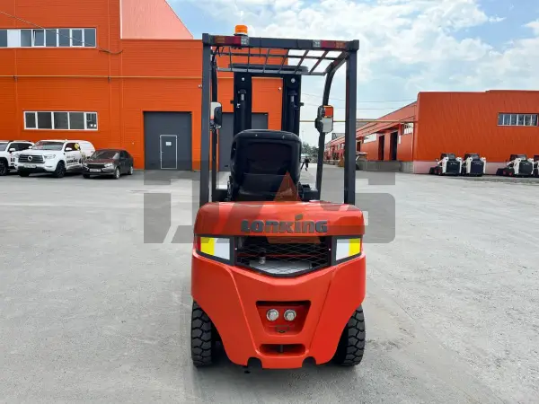 Дизельный вилочный погрузчик Lonking FD15T купить в Москве