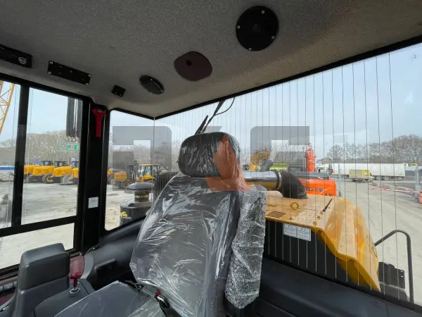 Фронтальный погрузчик CDM856H купить в Москве