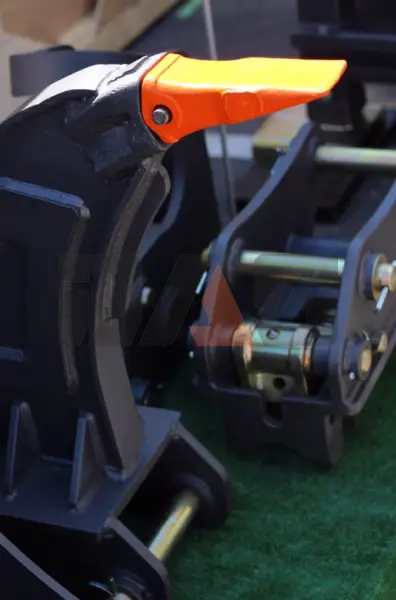 Клыки-рыхлители для мини-экскаваторов от 4 тонн