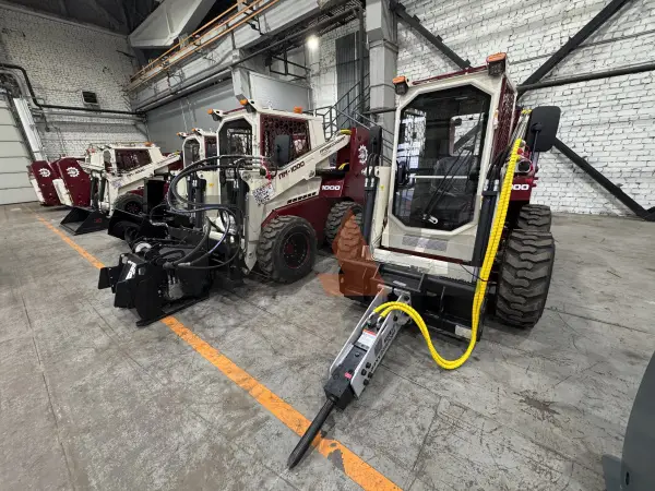 Универсальный мини-погрузчик ПМ-1000