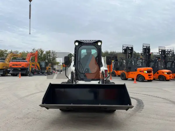 Мини-погрузчик Lonking CDM308 купить в Москве