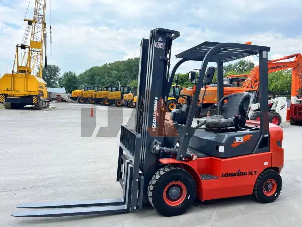 Дизельный вилочный погрузчик Lonking FD15T купить в Москве