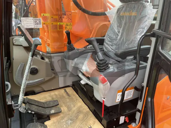 Экскаватор Lonking CDM6490F купить в Москве