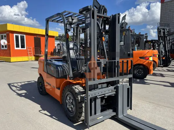 Дизельный вилочный погрузчик Lonking FD30T купить в Москве