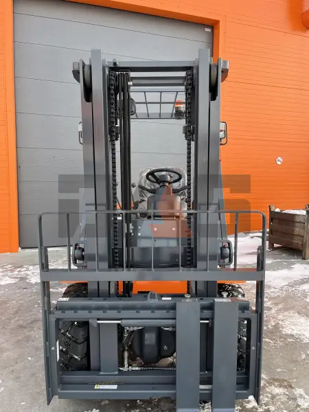 Дизельный вилочный погрузчик Lonking FD30T купить в Москве