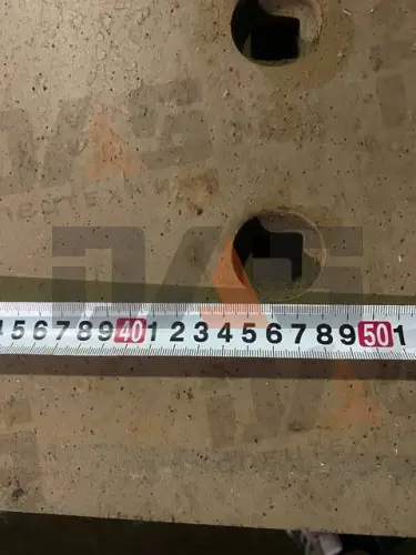 Нож ковша XCMG LW300F (2484х320х20) с отверстиями (СТ45) (12 отверстий) н/о