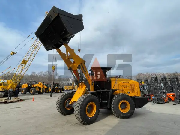Фронтальный погрузчик CDM856H купить в Москве
